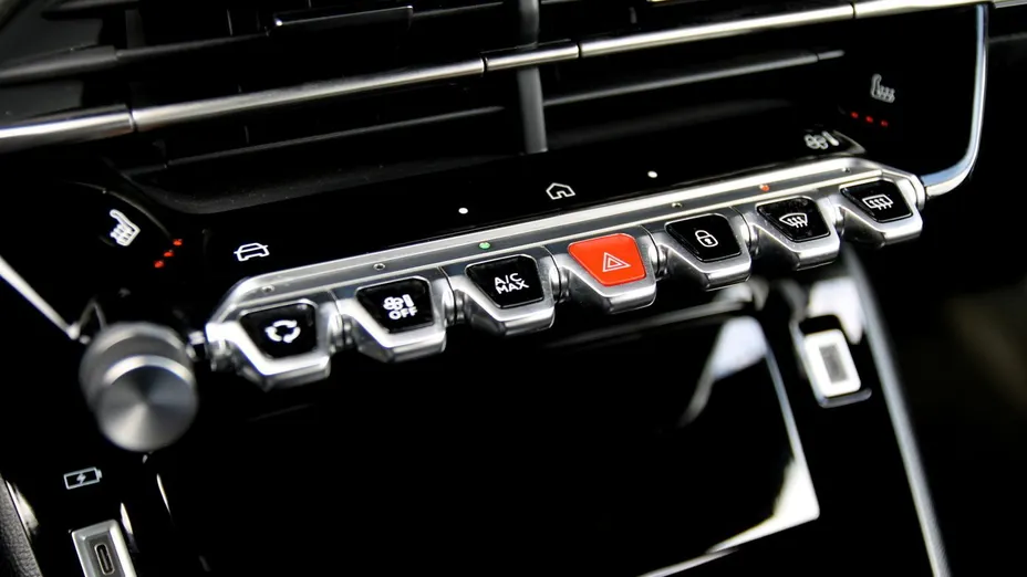 PEUGEOT 2008 2008 PureTech 130 Allure S&S EAT8