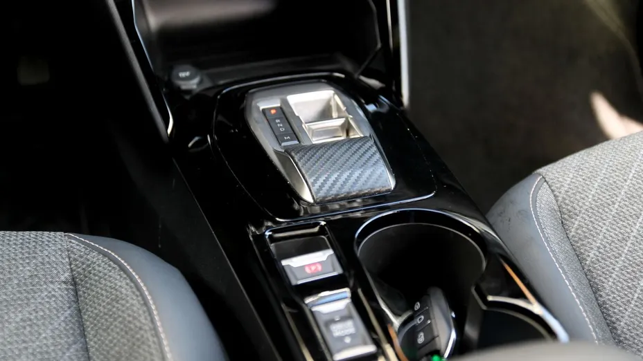 PEUGEOT 2008 2008 PureTech 130 Allure S&S EAT8