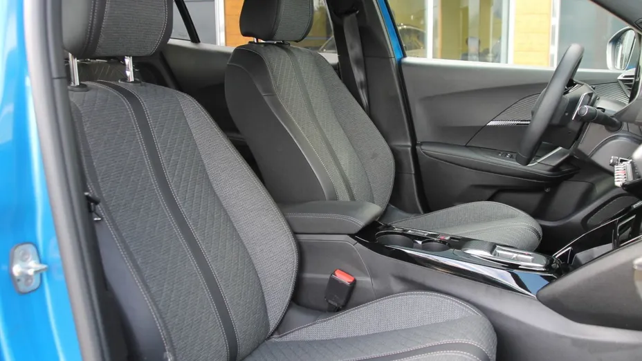 PEUGEOT 2008 2008 PureTech 130 Allure S&S EAT8