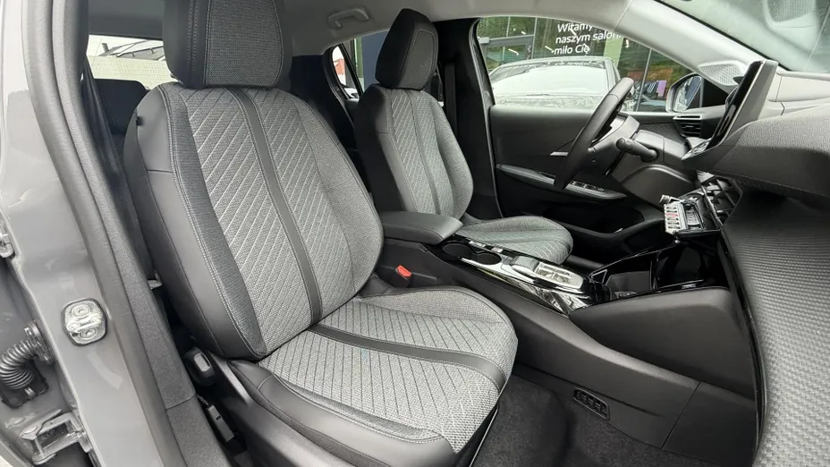 PEUGEOT 208 e-208 54kWh Allure Nowy