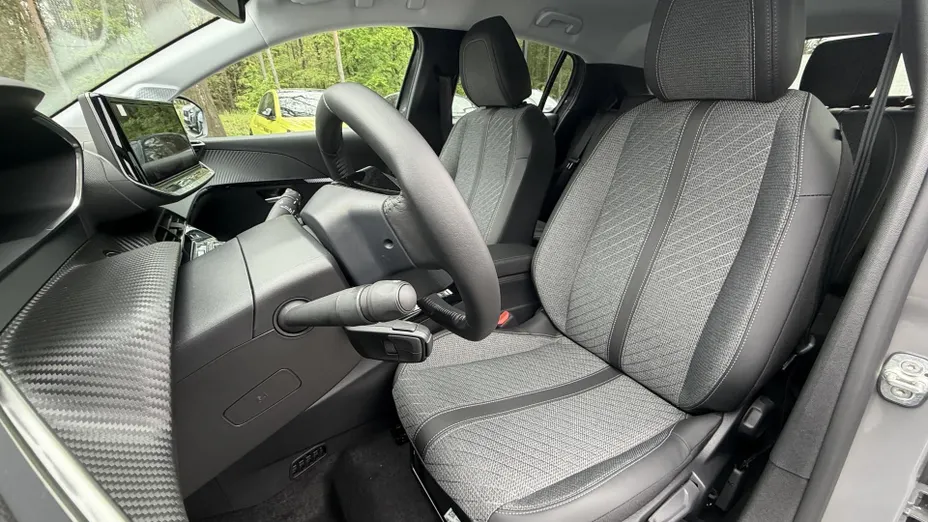 PEUGEOT 208 e-208 54kWh Allure Nowy