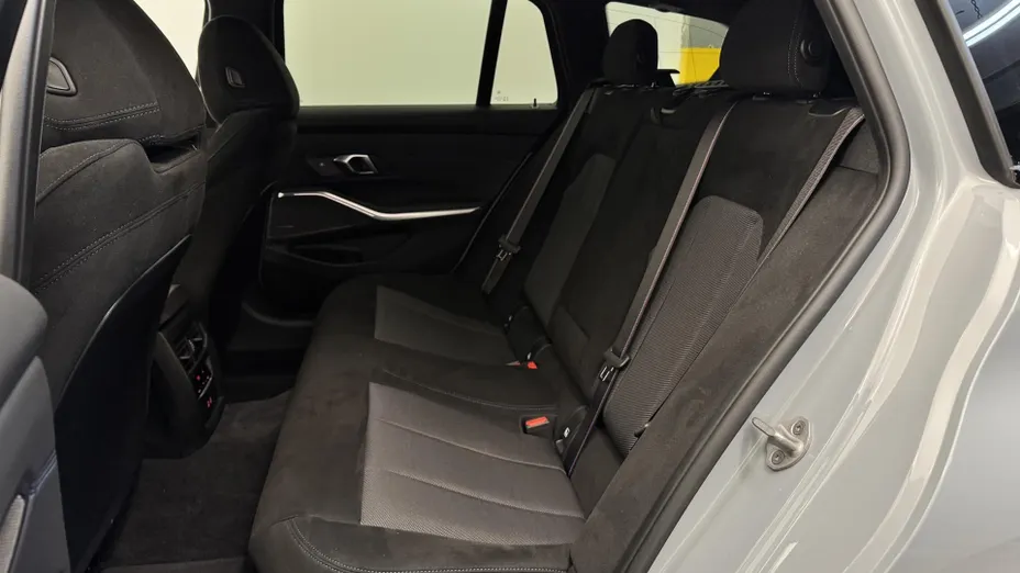 BMW Seria 3 330i xDrive M Sport sport-aut