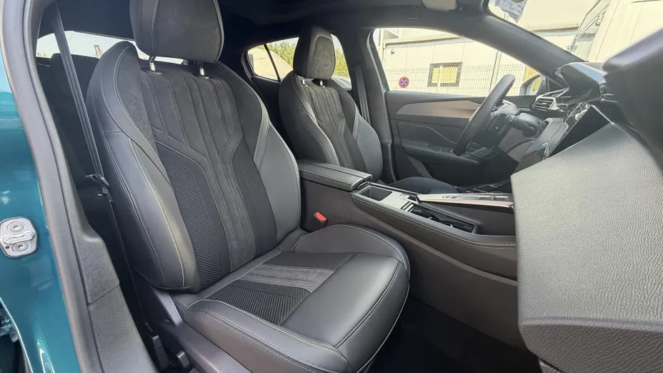 PEUGEOT 408 408 1.2 PureTech mHEV GT Exclusive S&S e-DCS6 Nowy