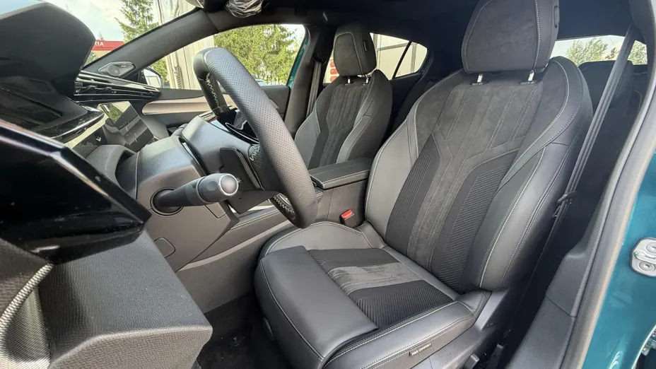 PEUGEOT 408 408 1.2 PureTech mHEV GT Exclusive S&S e-DCS6 Nowy