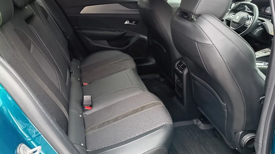 PEUGEOT 408 408 1.2 PureTech mHEV GT S&S e-DSC6