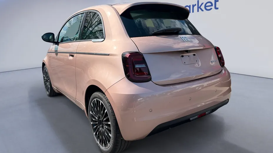FIAT 500 500 1.0 GSE Hybrid La Prima Nowy