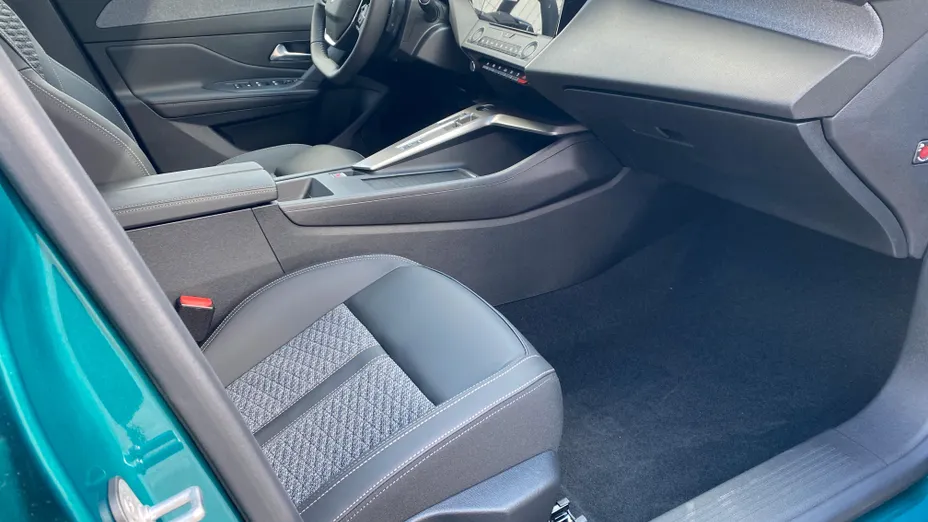 PEUGEOT 308 308 1.5 BlueHDi Allure S&S EAT8 Nowy