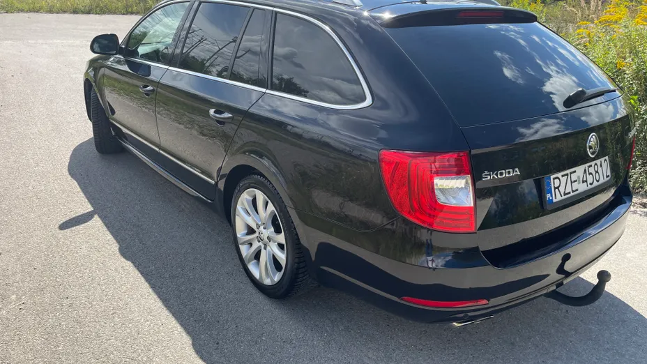 SKODA Superb Superb 2.0 TSI Elegance DSG