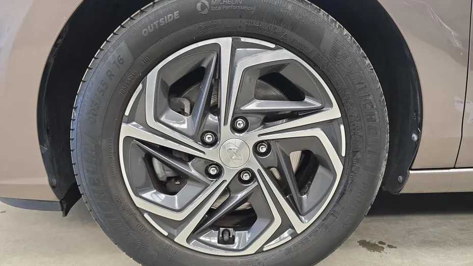 HYUNDAI i30 i30 1.0 T-GDI Smart