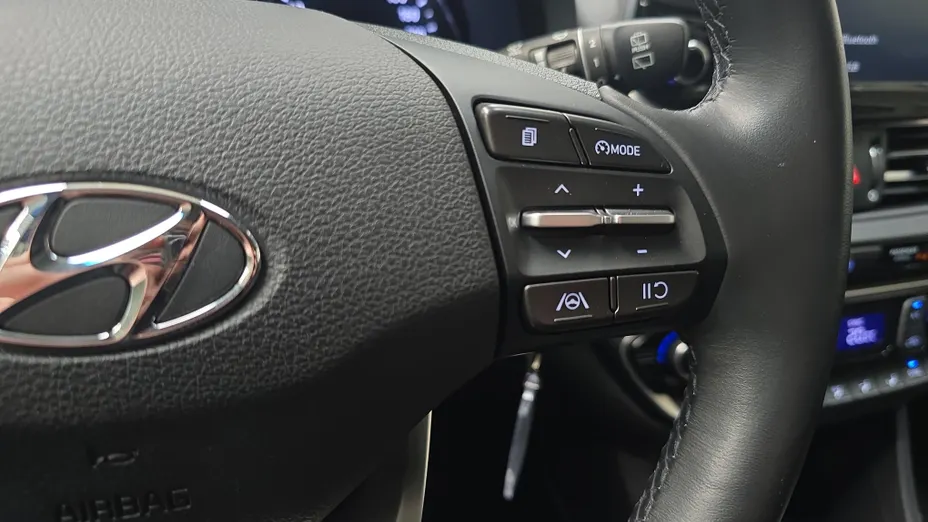 HYUNDAI i30 i30 1.0 T-GDI Smart