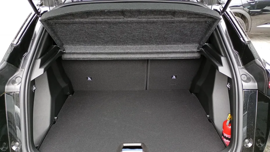 PEUGEOT 2008 2008 1.2 PureTech Allure S&S EAT8 Nowy