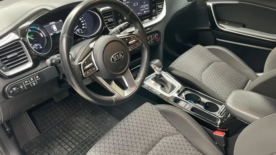 KIA Cee'd Ceed 1.6 GDI PHEV L DCT