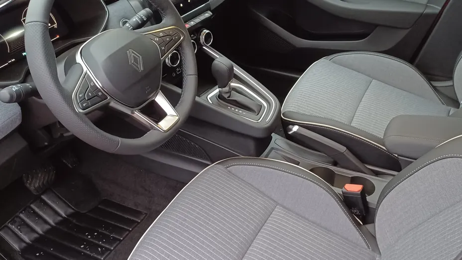 RENAULT Clio Clio 1.0 TCe Techno X-Tronic Nowy