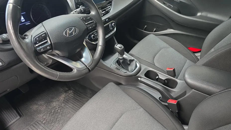 HYUNDAI i30 i30 1.0 T-GDI Smart