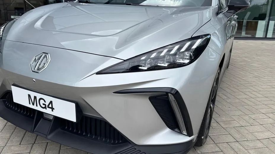 MG MG4 MG4 64kWh XPower 4x4 Nowy
