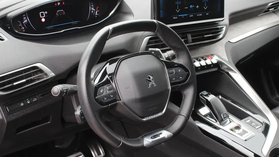 PEUGEOT 5008 5008 1.2 PureTech GT Pack S&S EAT8