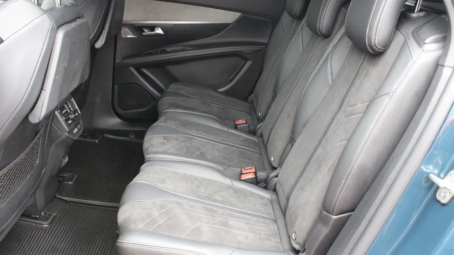 PEUGEOT 5008 5008 1.2 PureTech GT Pack S&S EAT8