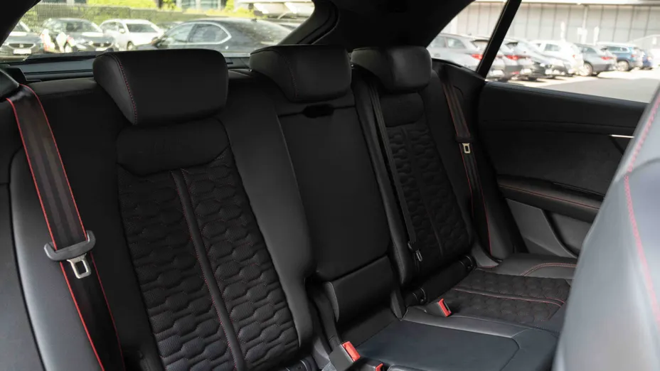 AUDI Q8 / E-Tron RS Q8 TFSI mHEV Quattro Tiptronic