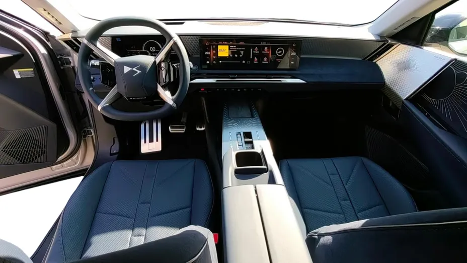 DS N°8 N°8 97.2kWh Long Range AWD Jules Verne Nowy