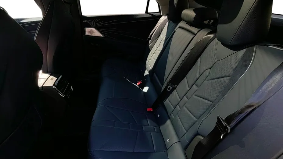 DS N°8 N°8 97.2kWh Long Range AWD Jules Verne Nowy