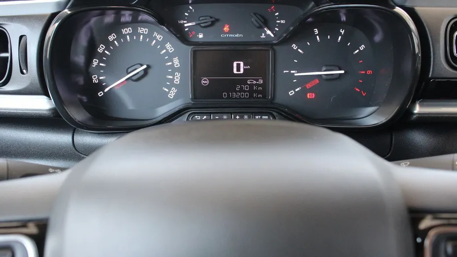 CITROEN C3 C3 1.2 PureTech Shine EAT6