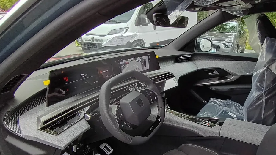 PEUGEOT 5008 5008 1.2 PureTech mHEV GT S&S e-DCS6 Nowy