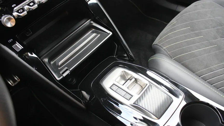 PEUGEOT 2008 2008 1.2 PureTech GT Pack S&S EAT8 Nowy