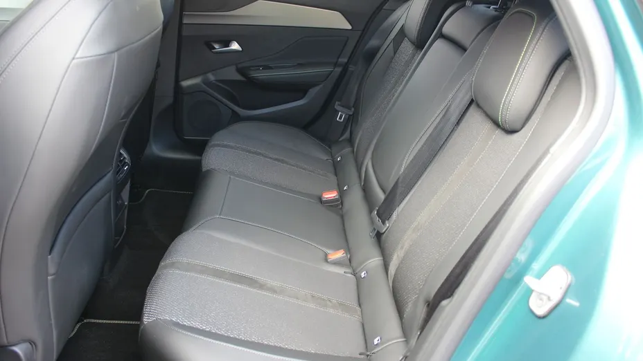 PEUGEOT 308 308 1.2 mHEV GT S&S e-DCS6