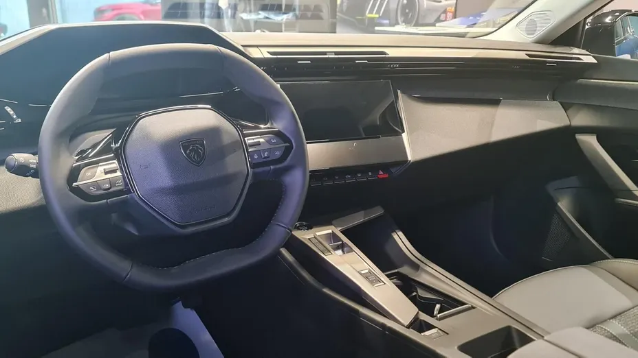 PEUGEOT 308 308 1.5 BlueHDi Allure S&S EAT8 Nowy