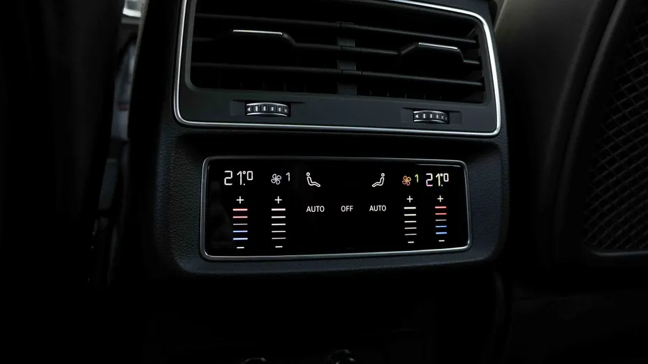 AUDI Q8 / E-Tron RS Q8 TFSI mHEV Quattro Tiptronic