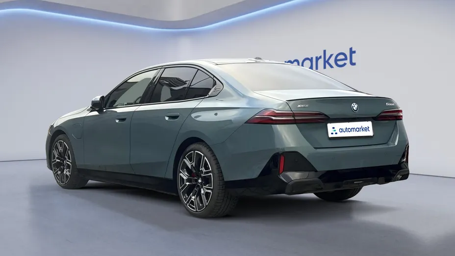 BMW Seria 5 550e xDrive PHEV M Sport aut