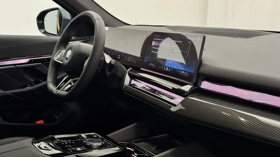 BMW Seria 5 550e xDrive PHEV M Sport aut