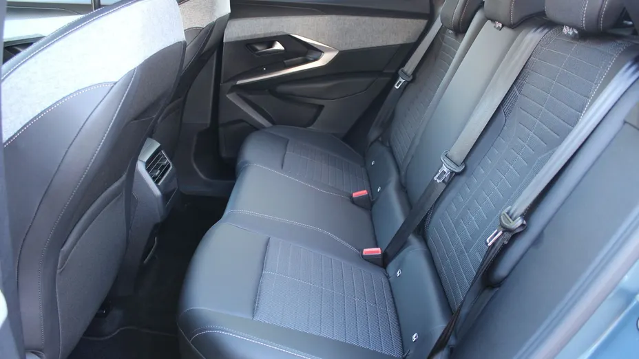 PEUGEOT 3008 3008 1.2 PureTech Allure S&S