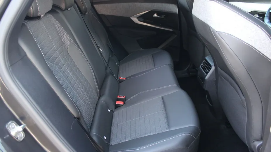 PEUGEOT 3008 3008 1.2 PureTech mHEV Allure Pack S&S e-DCS6