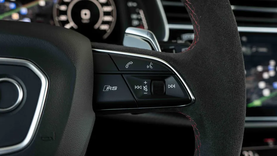 AUDI Q8 / E-Tron RS Q8 TFSI mHEV Quattro Tiptronic