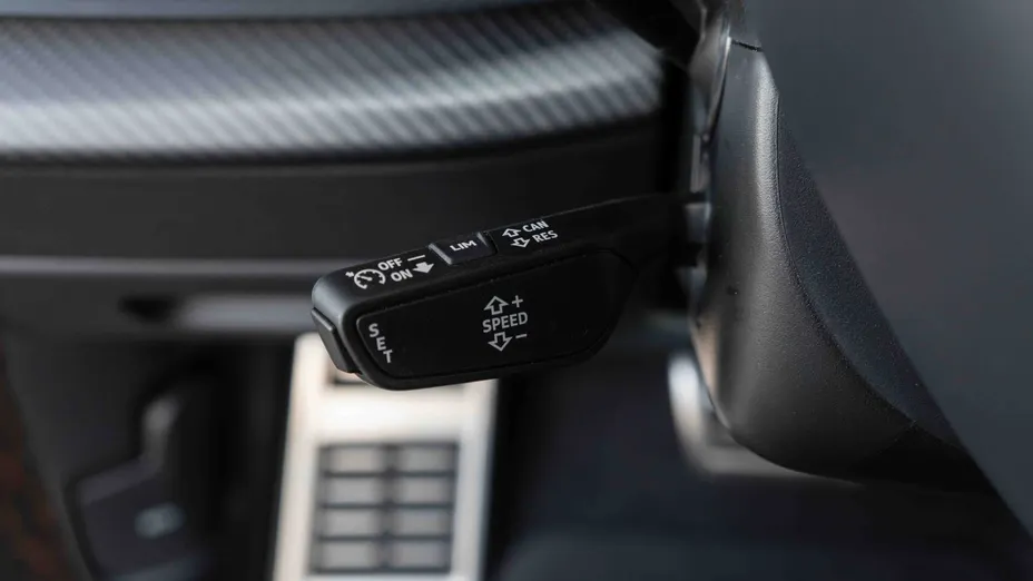 AUDI Q8 / E-Tron RS Q8 TFSI mHEV Quattro Tiptronic