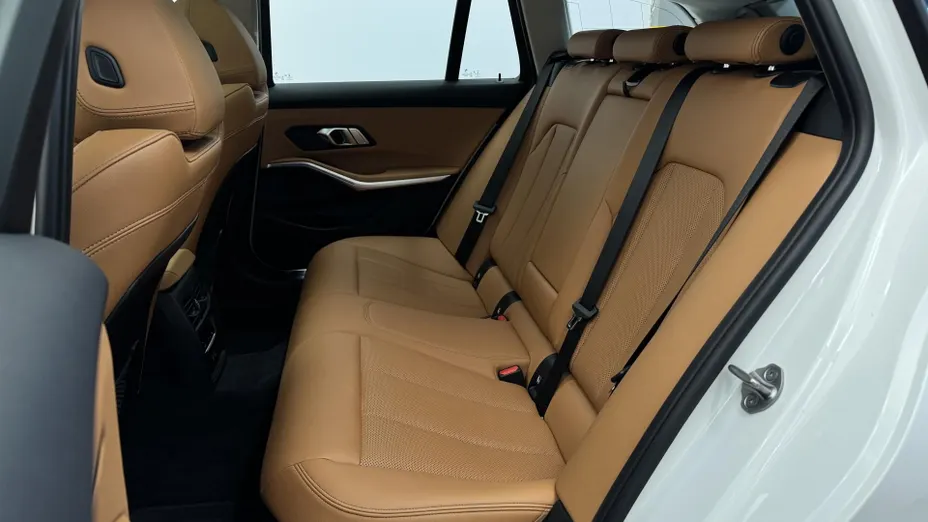 BMW Seria 3 330i xDrive Sport Line sport-aut