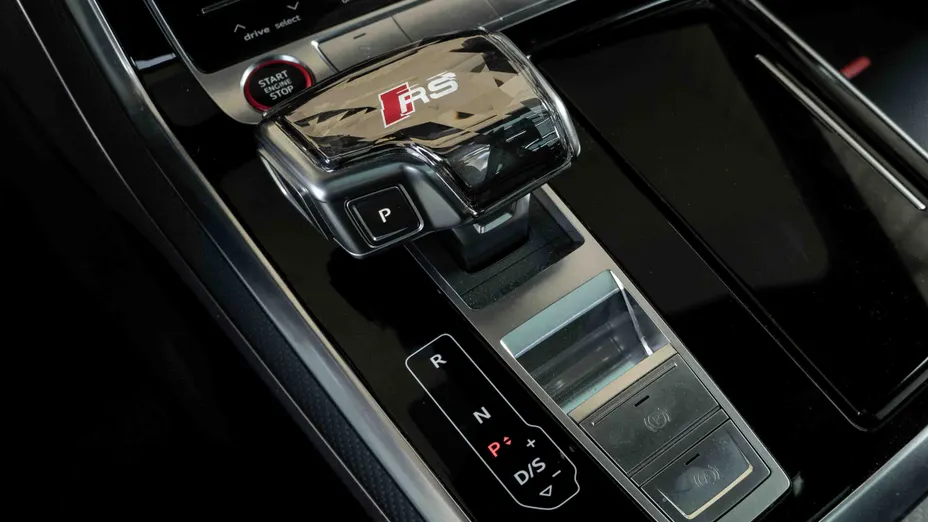 AUDI Q8 / E-Tron RS Q8 TFSI mHEV Quattro Tiptronic