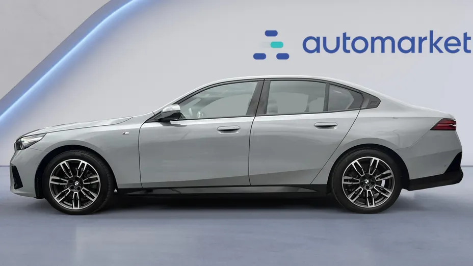 BMW Seria 5 520i mHEV M Sport aut