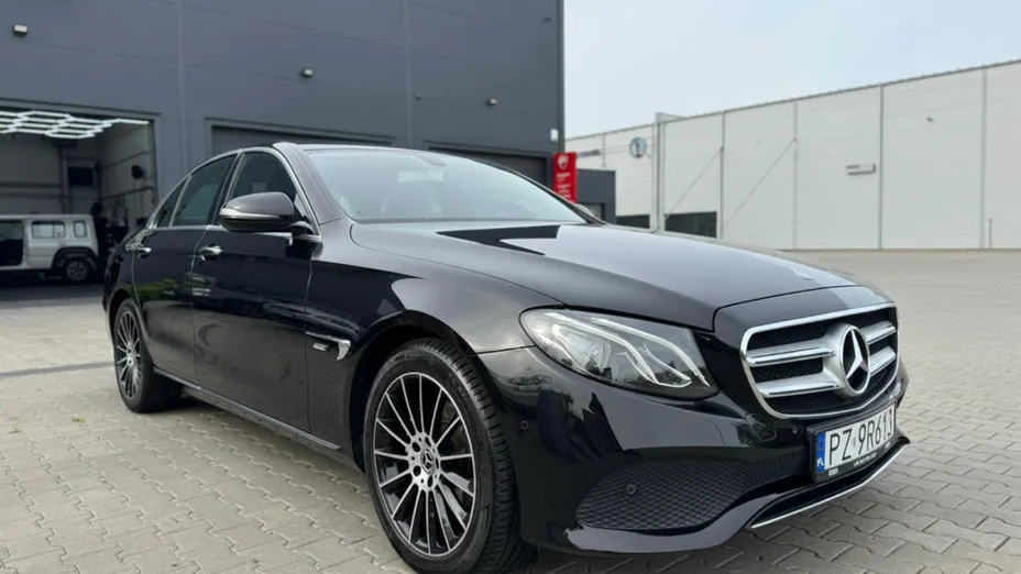 MERCEDES-BENZ E Klasa E 200 9G-TRONIC