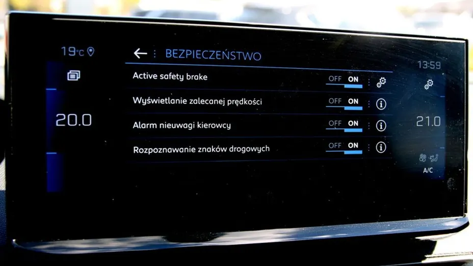 PEUGEOT 3008 3008 1.2 PureTech Allure S&S EAT8