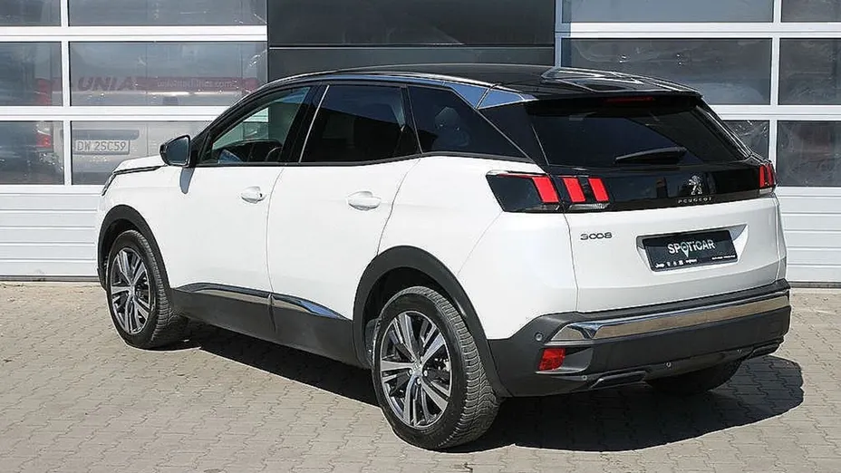PEUGEOT 3008 3008 1.2 PureTech Allure S&S EAT8