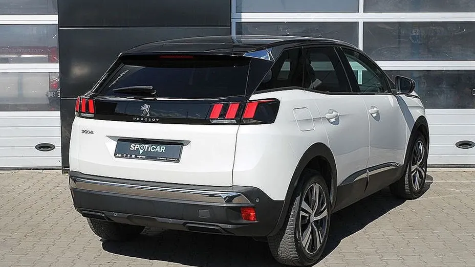 PEUGEOT 3008 3008 1.2 PureTech Allure S&S EAT8