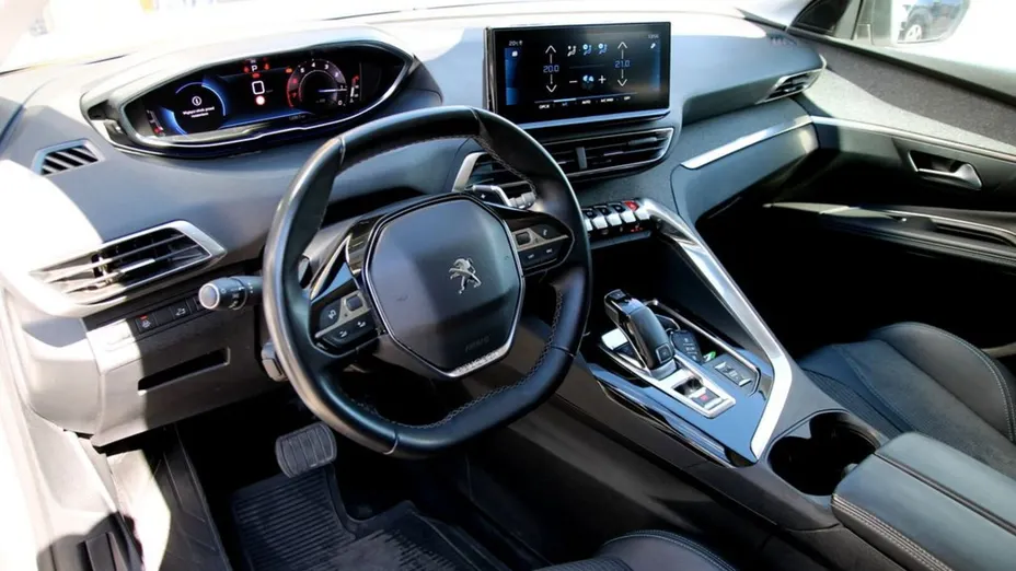 PEUGEOT 3008 3008 1.2 PureTech Allure S&S EAT8