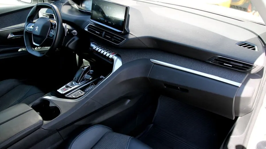 PEUGEOT 3008 3008 1.2 PureTech Allure S&S EAT8