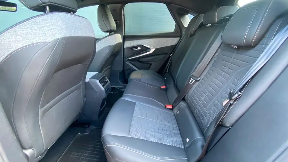 PEUGEOT 3008 3008 1.2 PureTech mHEV Allure Pack S&S e-DCS6