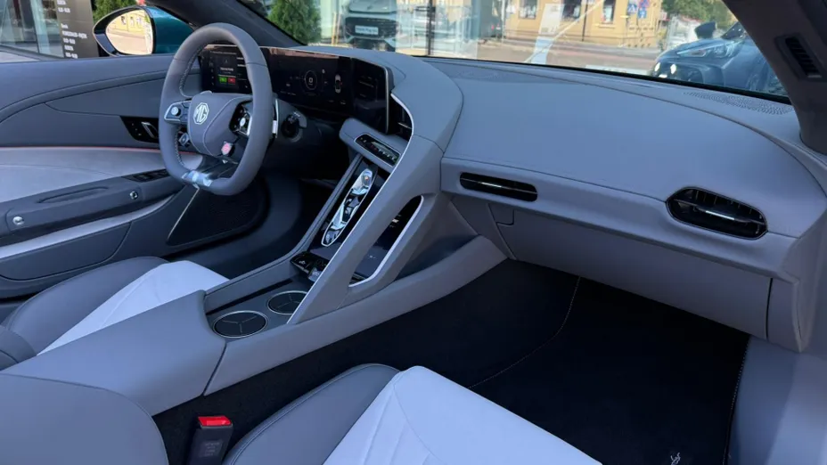 MG Cyberster Cyberster 77kWh AWD Czarny Dach Nowy