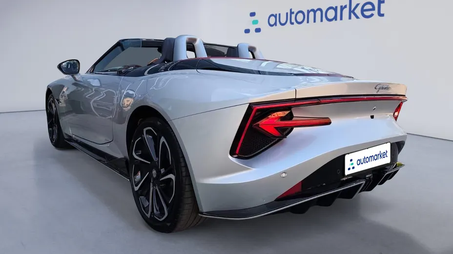 MG Cyberster Cyberster 77kWh AWD Czerwony Dach Nowy