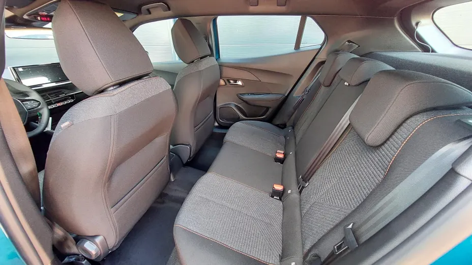 PEUGEOT 2008 2008 PureTech 100 Active S&S BVM6 Nowy