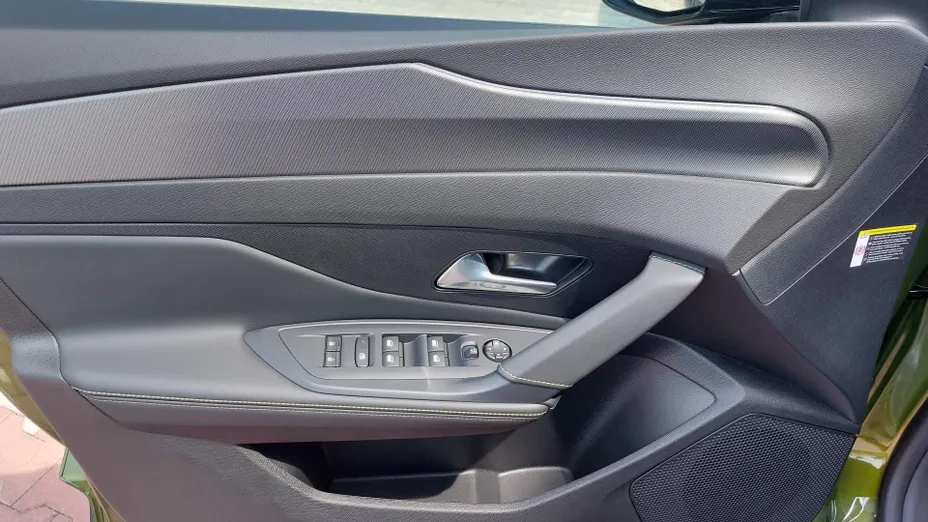 PEUGEOT 408 408 1.2 PureTech mHEV Allure S&S e-DSC6 Nowy
